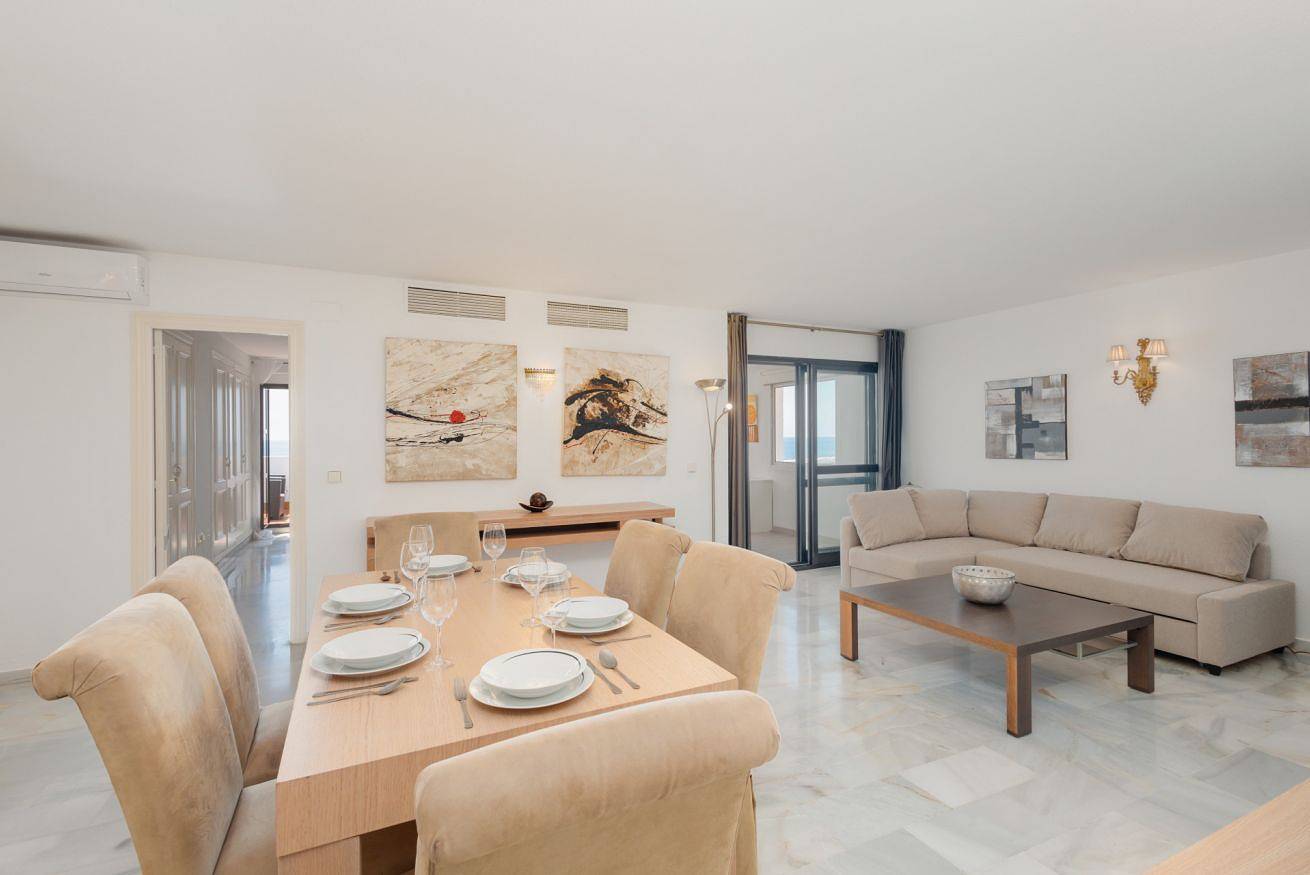 Entire apartment, Penthouse in Puerto Banus with sea and Puerto Deportivo views in Marbella West, Marbella