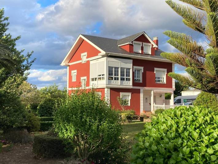 Casa rural para 8 personas, con Balcón y Jacuzzi además de Terraza y Jardín en Ribadeo