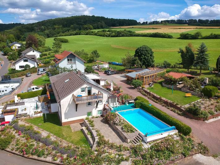 Ferienwohnung für 5 Personen, mit Pool und Garten sowie Balkon in Waldeck - 3