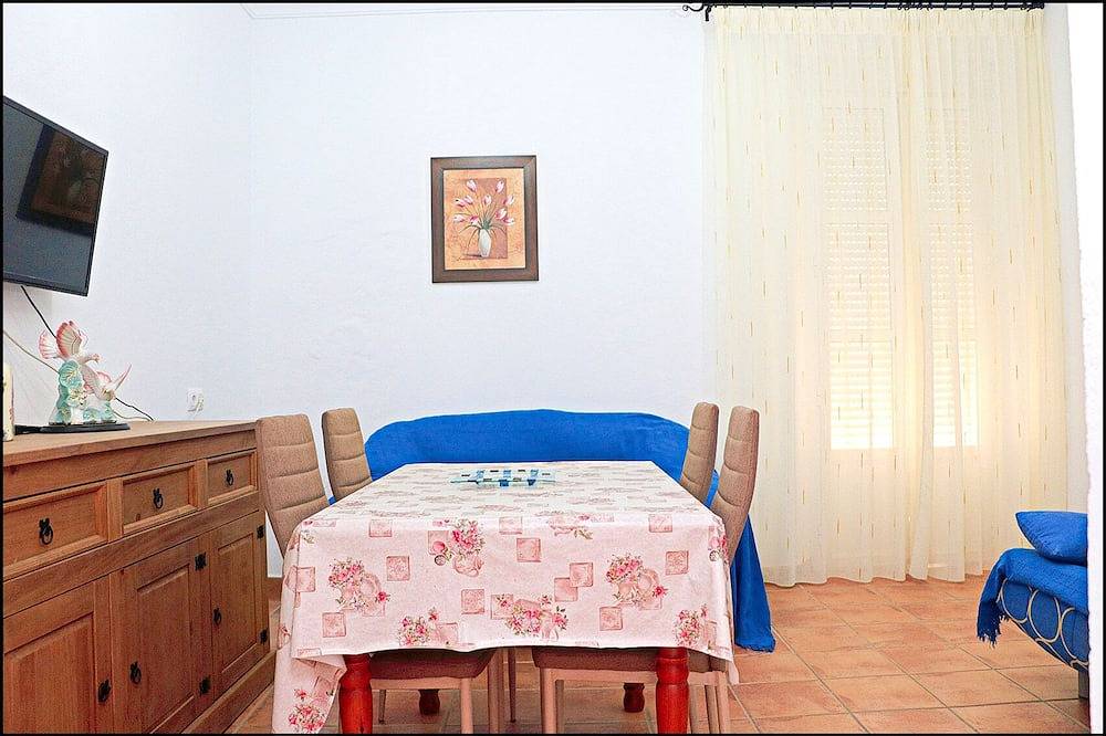 Entire apartment, Apartment Canalejas close to everything in Playa de Los Lances, Tarifa