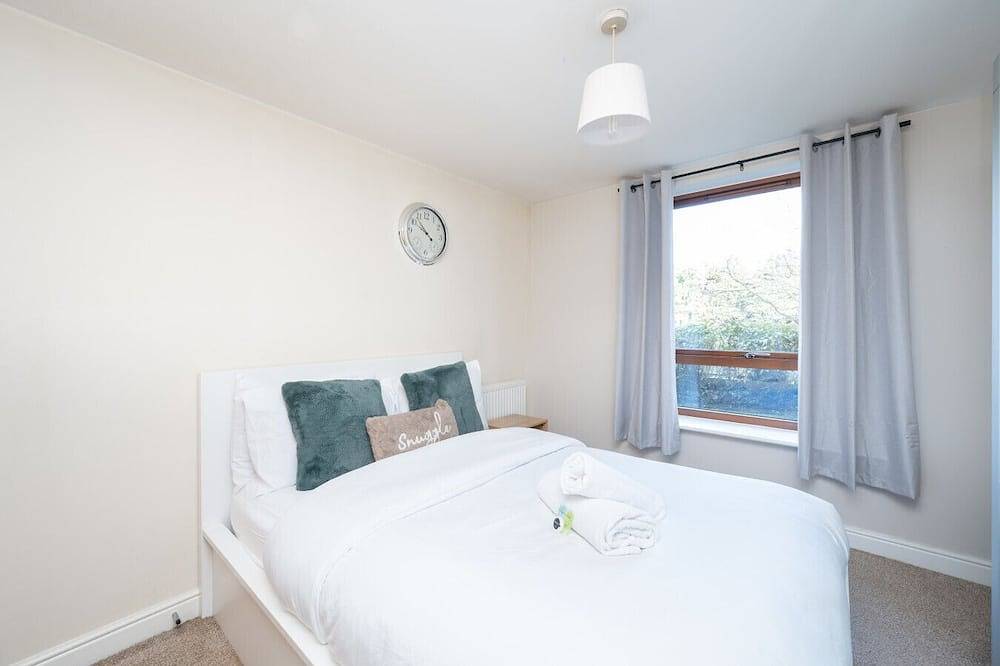 Apartamento entero, 2 bed flat with parking in Crawley, Sussex Occidental