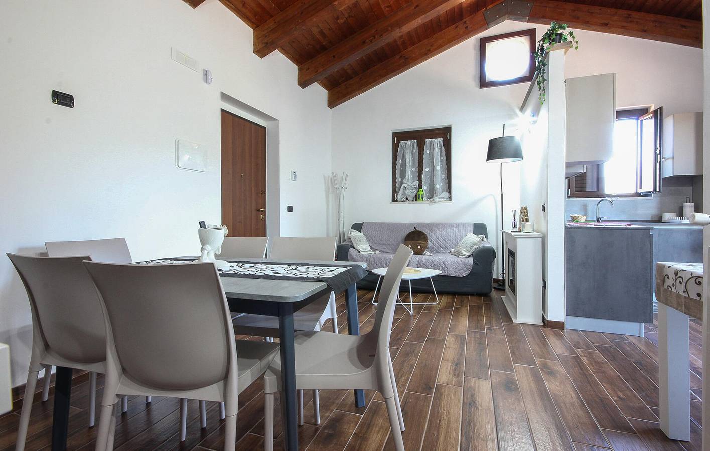 Accogliente appartamento sul fiume con giardino e parcheggio in Giffoni Valle Piana, Provincia di Salerno