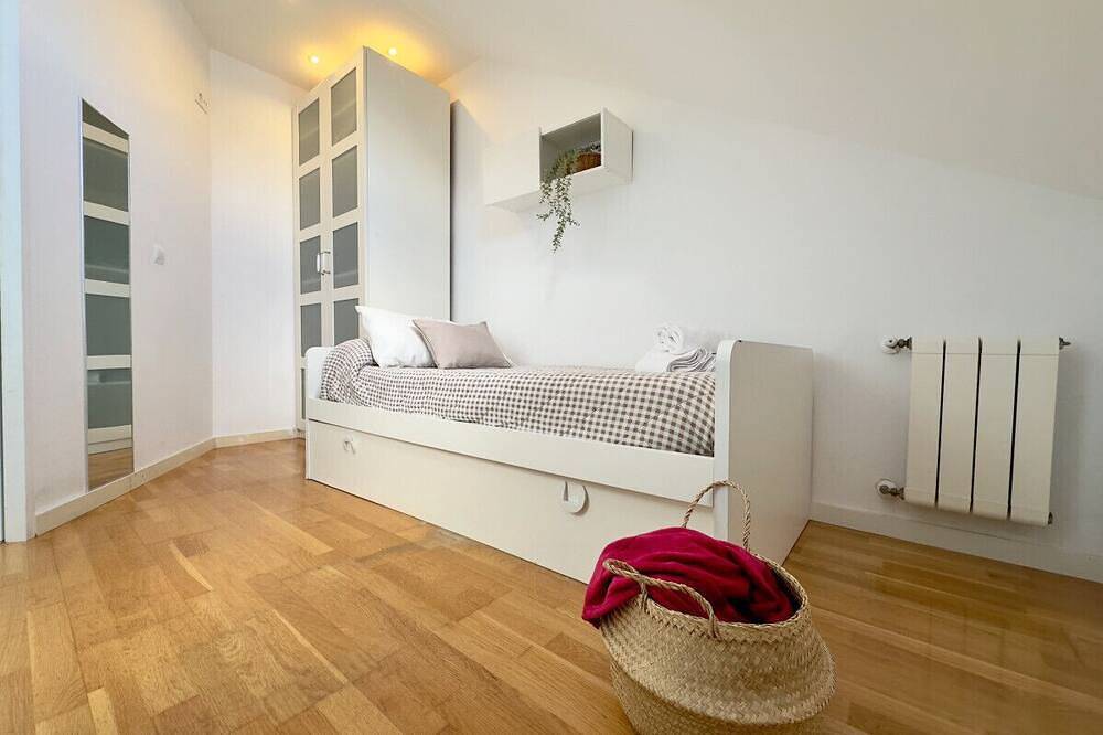 Entire apartment, Ático de 3 Dormitorios en Somo - 30803 in Somo, Ribamontán al Mar