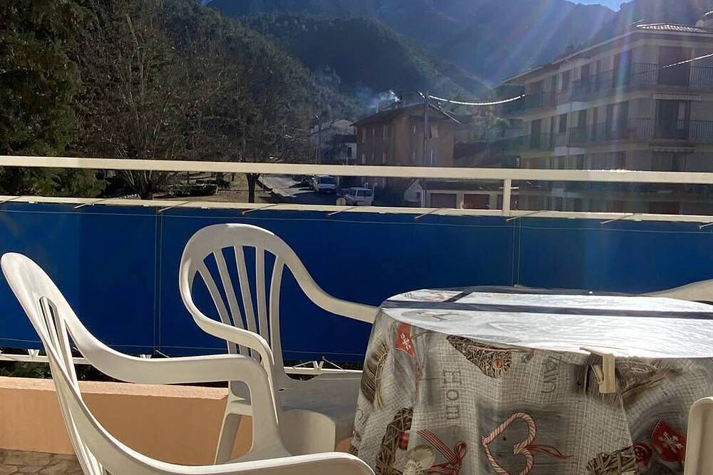 Appartement entier, T2 Face Au Canigou - Residence Le Palais - Classement 2 Etoiles in Vernet-les-Bains, Parc naturel régional des Pyrénées catalanes