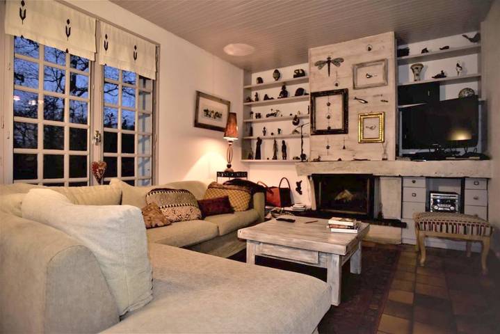 Location de vacances pour 2 personnes, avec vue ainsi que terrasse et jardin à Ugine - 3