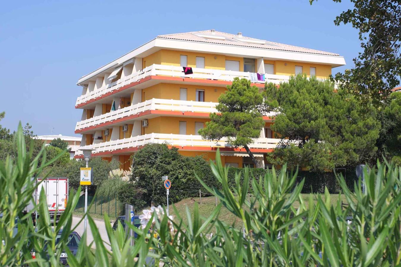 Appartement de vacances entier, Appartement de vacances avec climatisation et balcon  in Bibione, Province de Venise