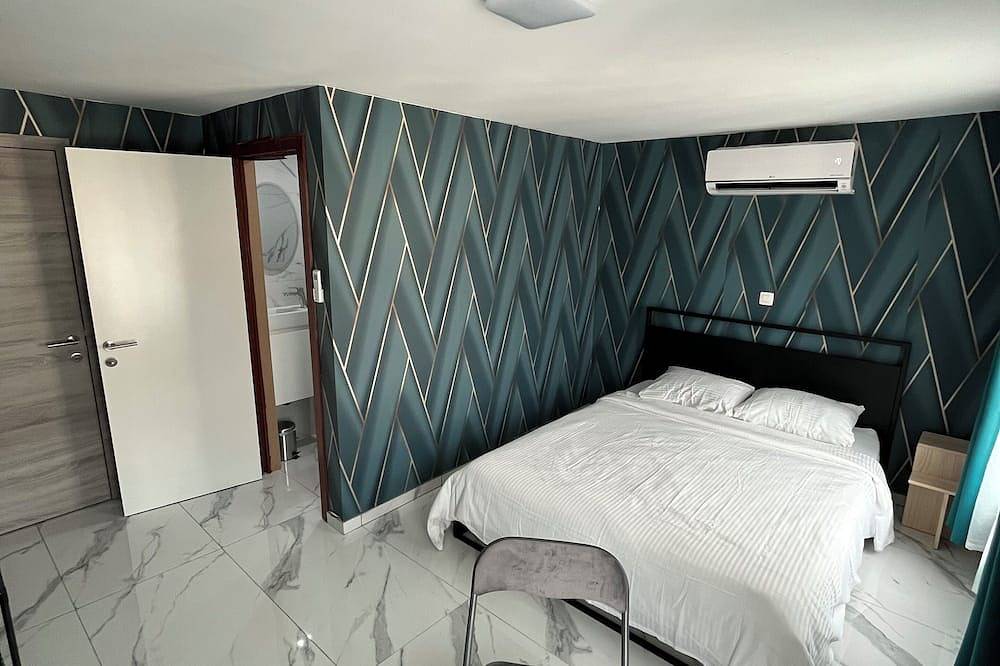 5 suites-2 kitchens-5 bathrooms in Gosselies, Charleroi