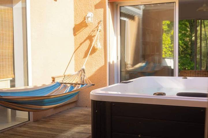Ferienhaus für 8 Personen, mit Balkon und Garten, mit Haustier