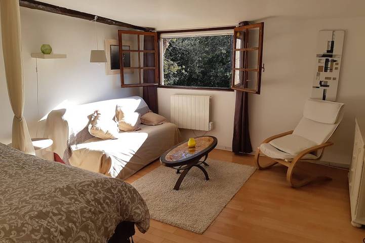 Gîte pour 2 personnes, avec terrasse et jardin à Besse-sur-Issole - 2