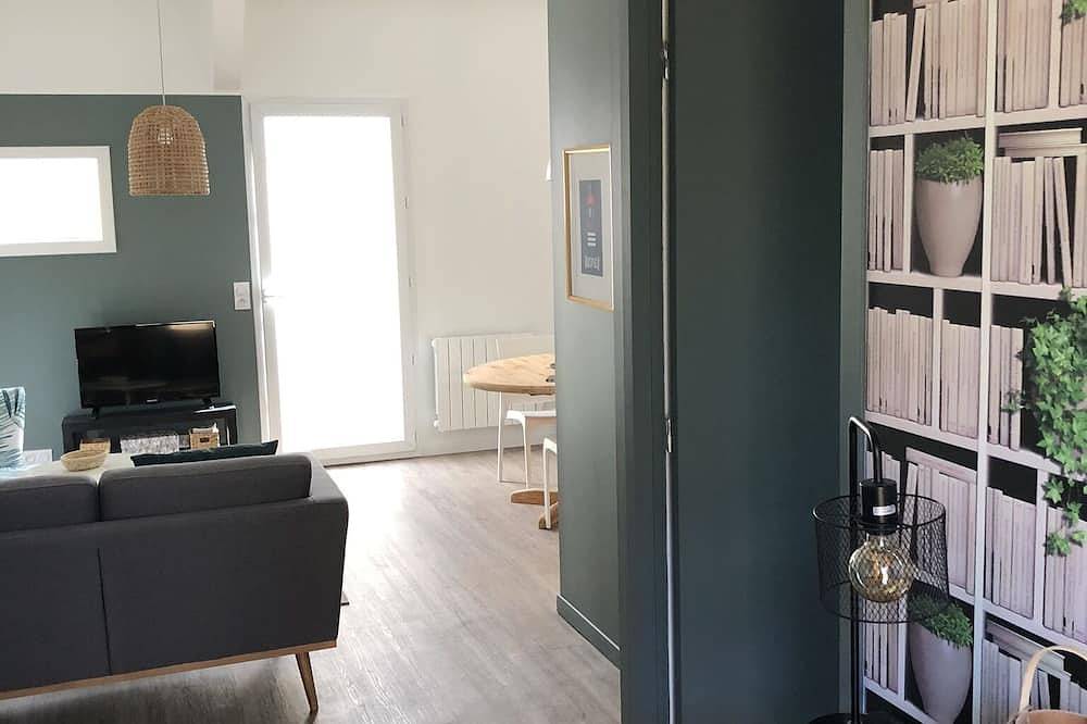 Appartement entier, La plage à pied , neuf , petite terrasse  pour 2 personnes . in Raguénez, Névez