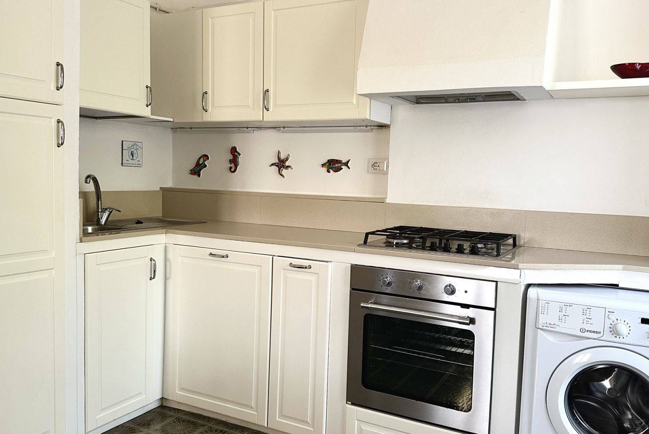 Entire apartment, M404 - Marcelli, three-room apartment with garden a stone's throw from the sea in Marcelli, Riviera del Conero