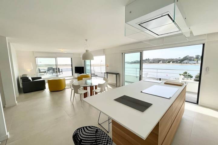 Ganze Wohnung, Ferienwohnung für 4 Personen mit Balkon in Guidel, Côte des Mégalithes