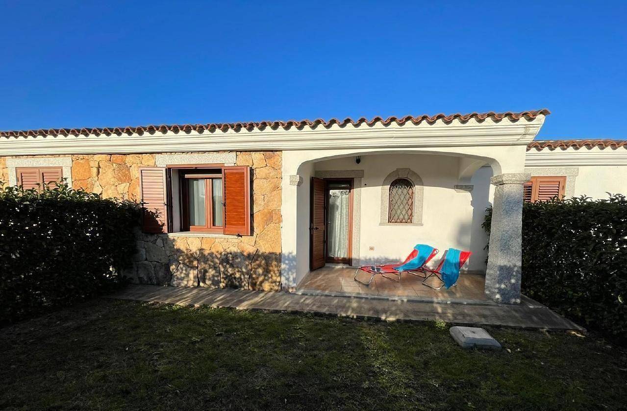 Entire holiday apartment, Pleasant Apartment in Budoni with Private Parking in Budoni, Olbia-Tempio