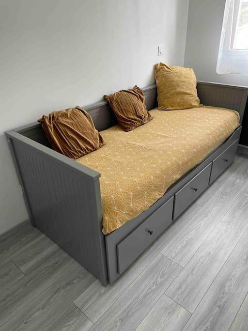 Location de vacances pour 6 personnes, avec terrasse dans Baulne - 4