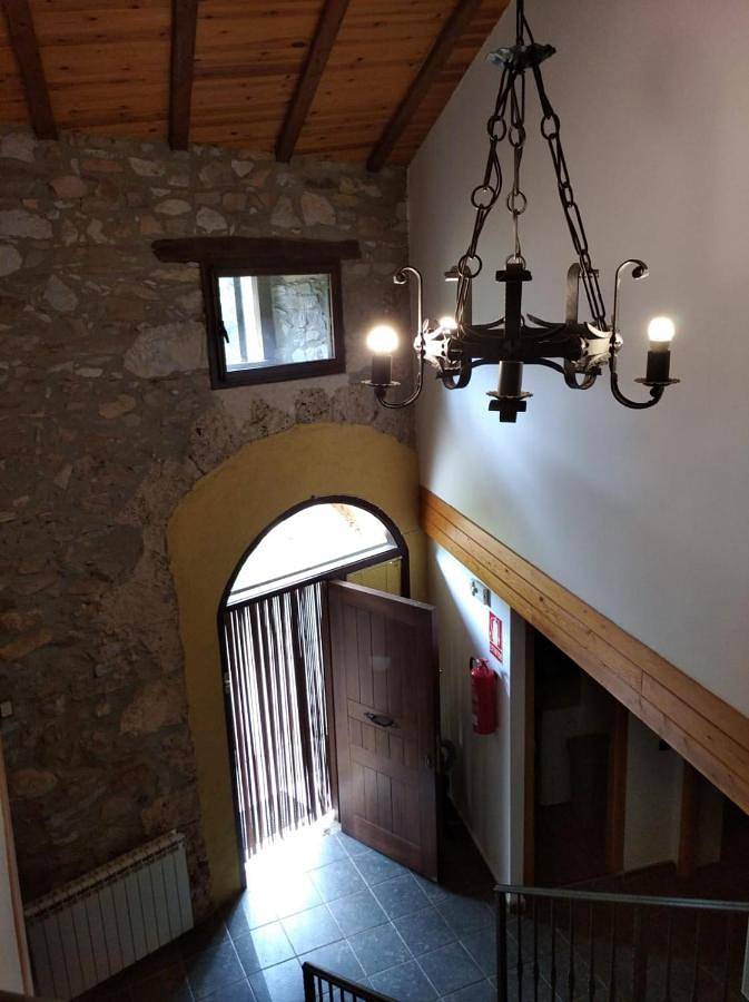 Casa de huéspuedes para 10 personas, con balcón en El Bierzo - 2