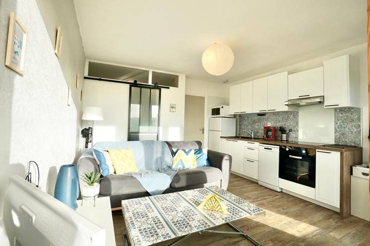 Gîte pour 2 personnes, avec Terrasse dans Plage de Kerpape