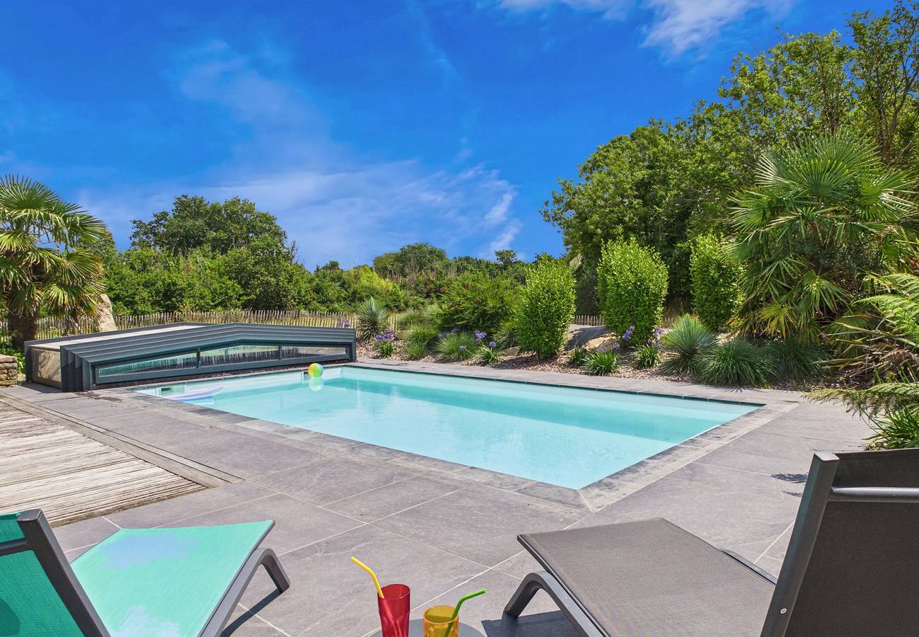 Jardin et piscine - 1km de la plage- Pour 8 in Fouesnant, Côte de Cornouaille