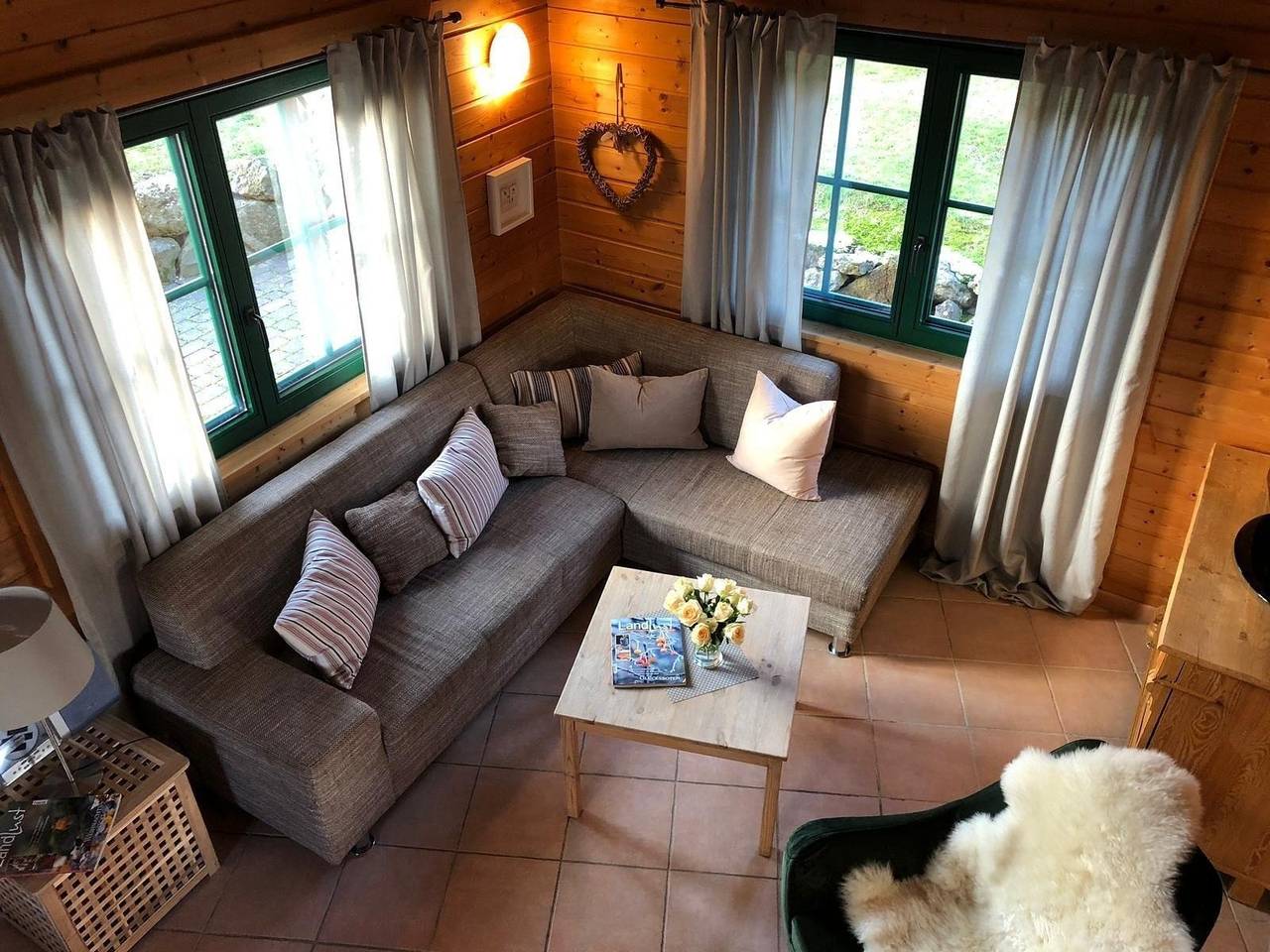 Eifelholzhaus Max mit Aussensauna - dein Wohlfühlort in der Eifel in Esch, Vulkaneifel