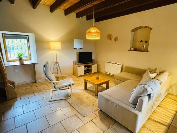 Location de vacances pour 5 personnes, avec piscine ainsi que vue et jardin, animaux acceptés à Arlanc - 3