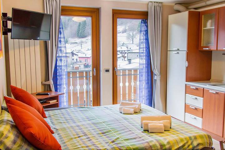 Gîte pour 3 personnes, avec balcon et vue à Colere - 2