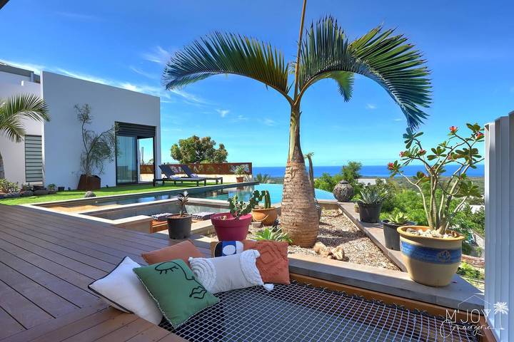 Gîte pour 8 personnes, avec jacuzzi ainsi que terrasse et piscine à L'Étang-Salé - 4