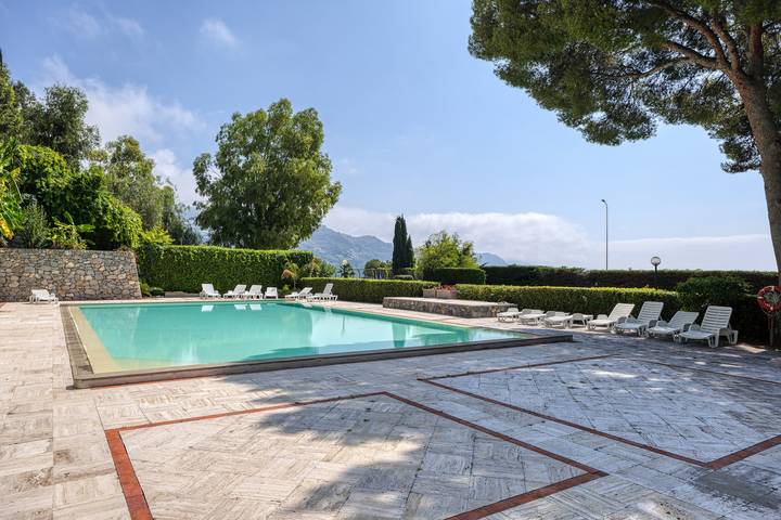 Ferienwohnung für 5 Personen, mit Pool und Meerblick sowie Terrasse in Ventimiglia - 2