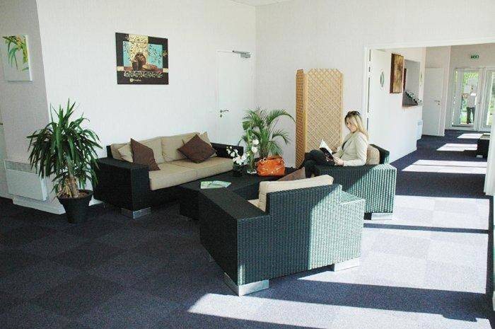 Chambre d’hôte pour 4 personnes, avec piscine ainsi que vue et jardin à Équemauville - 4