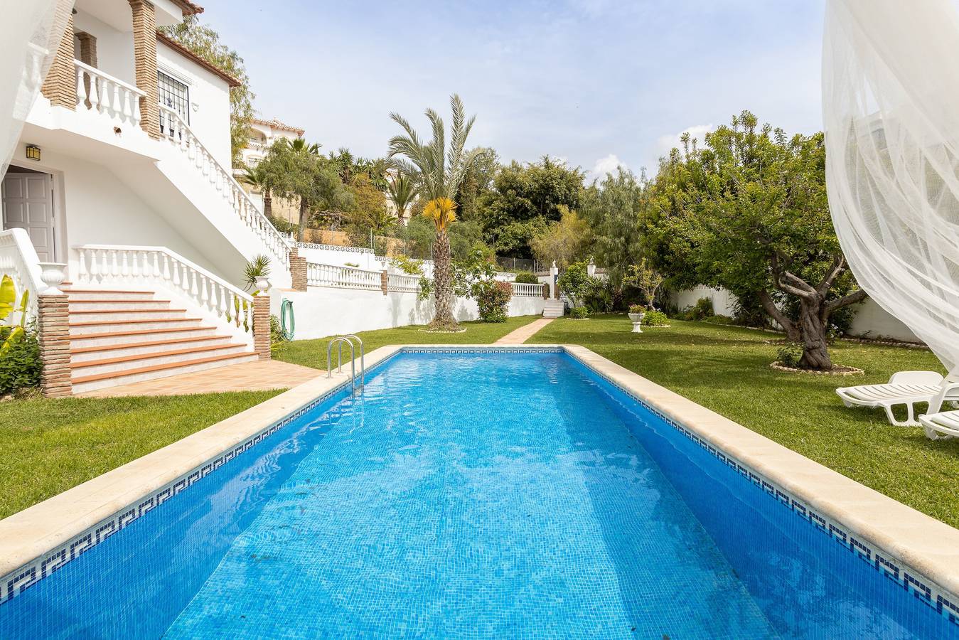 Vacation Home "El Valle de Arantxa" with Mountain View, Pool & Wi-Fi in Frigiliana, Cordillera Penibética