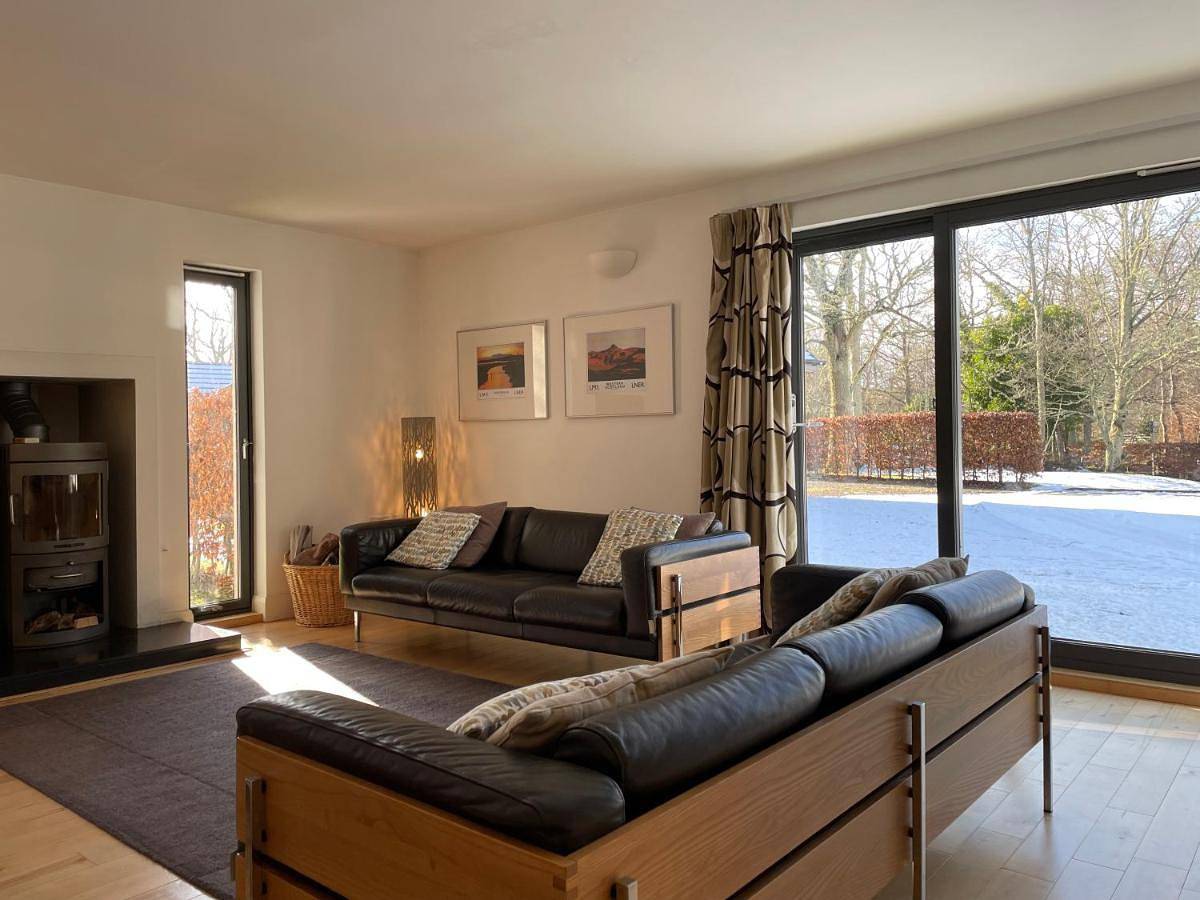 Four-Bedroom House in Strathpeffer, Highlands