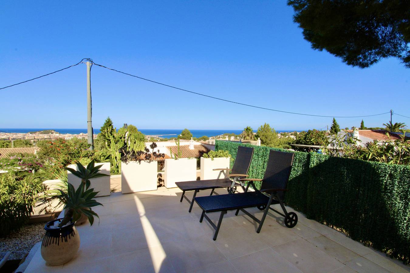 Casa de vacaciones 'Villa Betty' con vistas al mar, Wi-Fi y aire acondicionado in Montgó, Dénia