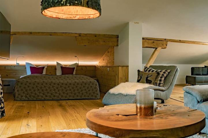 Alpenchalet-Vils.tirol ****S - Chalet Edelweiss - Luxus 140 m² - 2-6 Personen in Vils, Außerfern