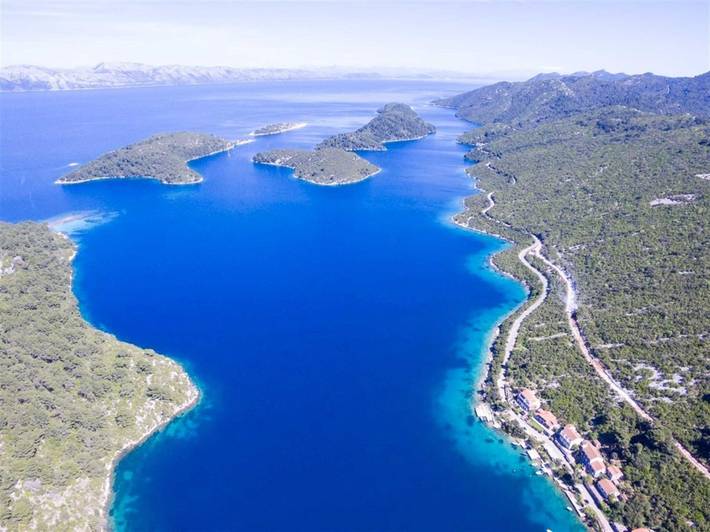 Apartament wakacyjny dla 3 osób, z widok na ocean i balkon/ taras oraz taras w Mljet