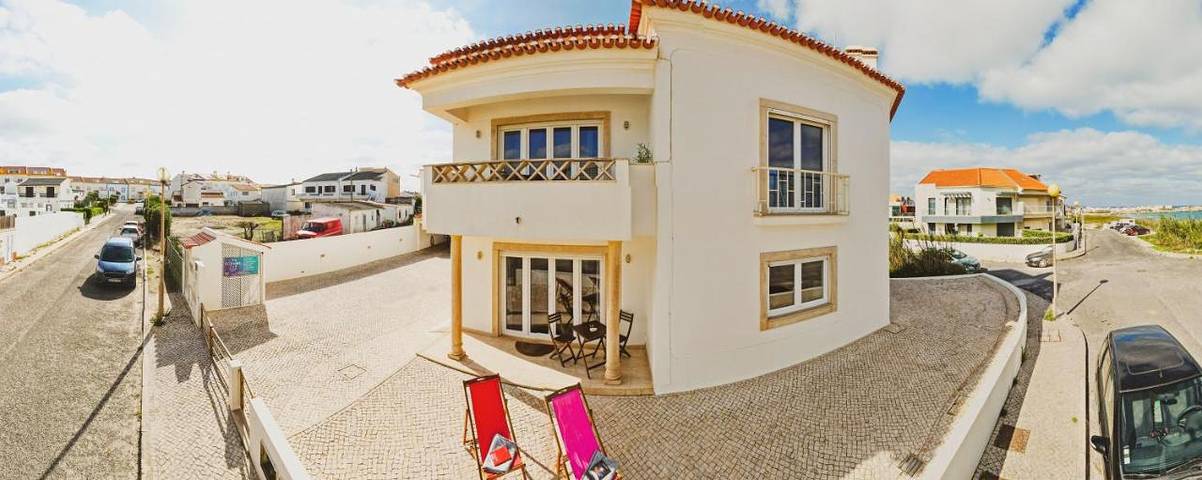 Location de vacances pour 6 personnes, avec vue ainsi que bassin pour enfant et jardin, adapté aux familles à Baleal - 2