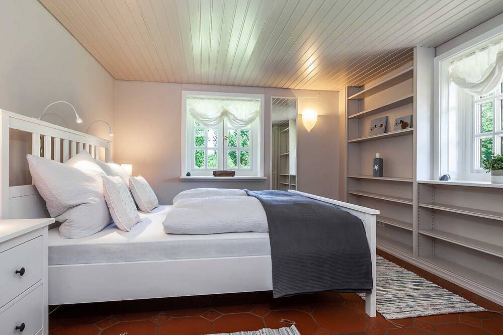 Ferienhaus Reetselig mit Pool, Sauna, Garten, Kamin Ofc 12 - Ferienhaus in Südliche Ostseeküste