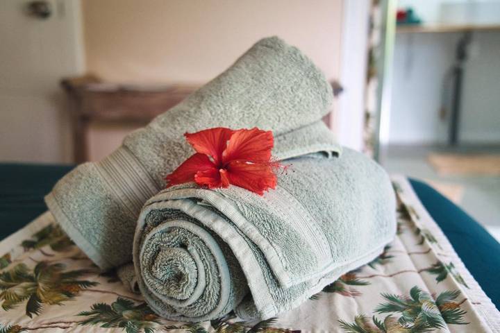 Gîte pour 2 personnes, avec vue et jardin dans Uturoa - 3