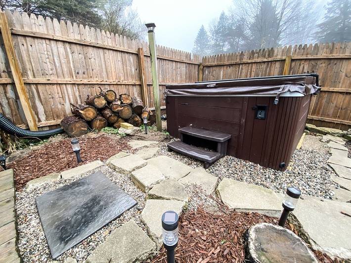 Vacation house for 12 people, with yard and hot tub, with pets in Michigan