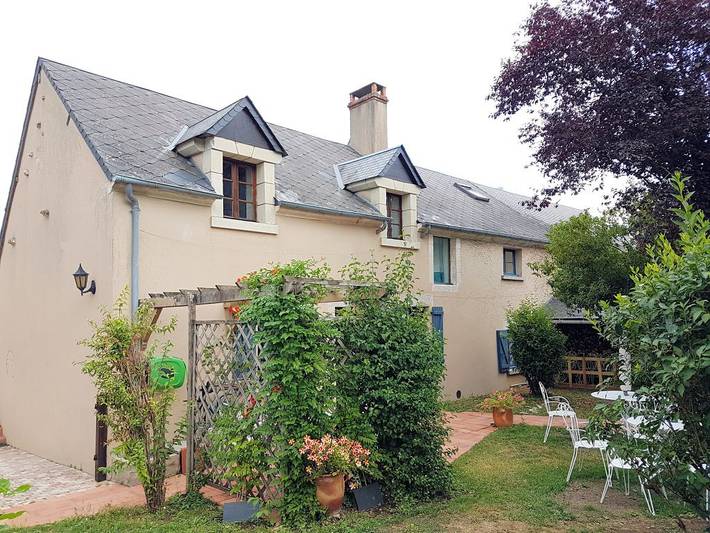 Gîte pour 10 personnes, avec Terrasse ainsi que Jardin et Piscine