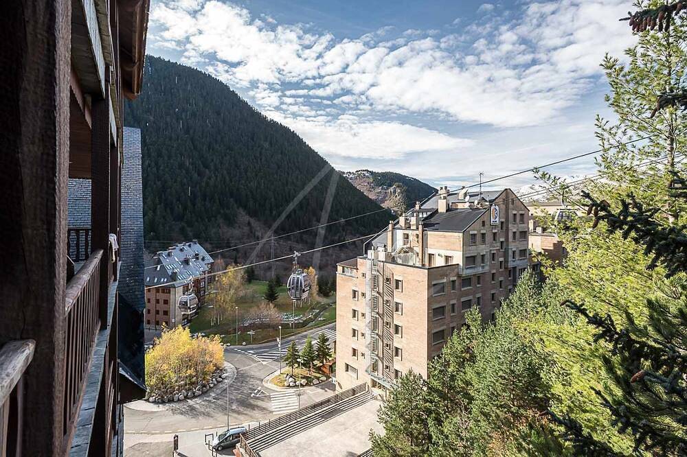 Entire apartment, Mauberme by Seamount Rentals in Baqueira, Naut Aran