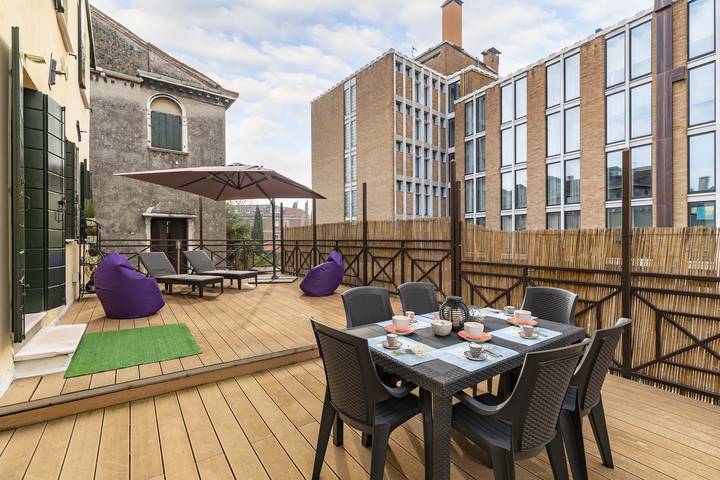 Ferienwohnung für 6 Personen, mit Terrasse und Whirlpool in Venedig