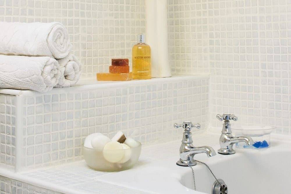 Appartamento intero, 1 Camera da Letto + Soggiorno, Cucina e Bagno, può Ospitare max 4 Persone in Skerries ED, Fingal