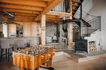 Gîte pour 6 personnes, avec vue et jardin, adapté aux familles dans Les Ponts De Martel