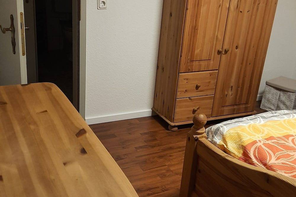 Ganze Wohnung, Wellness Ferienwohnung im Naafbach Tal Sauna Whirlpool auf dem Land in Much, Rhein-Sieg-Kreis