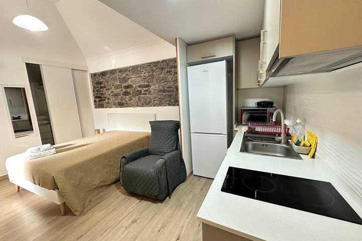 Mocha Studio. Romantic Space, for a fantastic vacation! in Machico, Madeira
