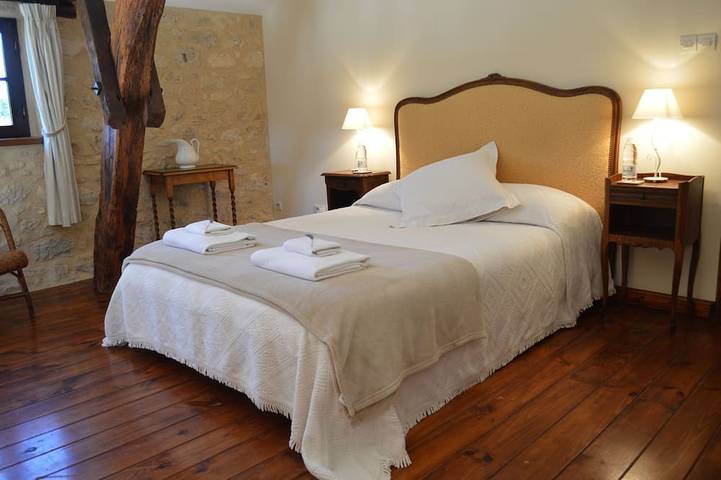 Gîte pour 2 personnes, avec piscine ainsi que jardin et terrasse à Montpeyroux - 2