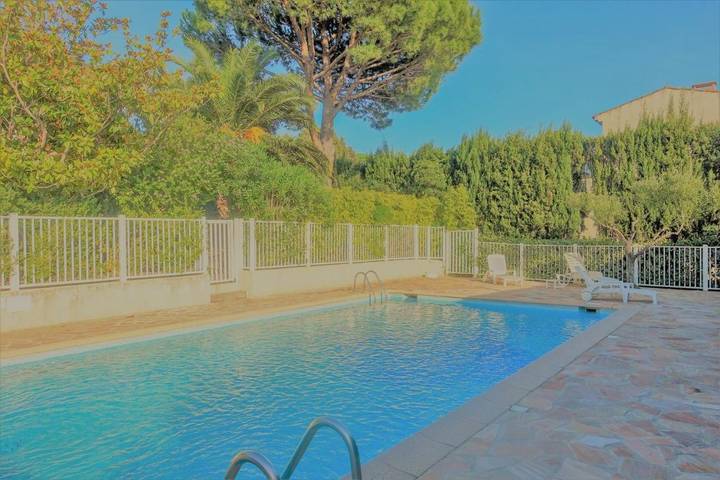 Ferienhaus für 7 Personen, mit Pool und Terrasse, mit Haustier in Saint-Tropez - 2