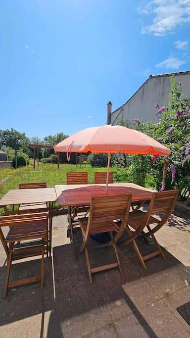Location de vacances pour 9 personnes, avec jardin et vue à Les Châtelliers-Châteaumur - 4