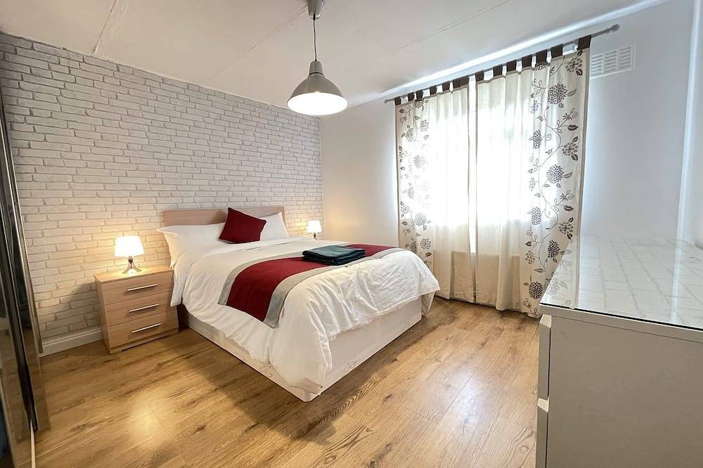 Eastside Professional Let - Durham in Durham, County Durham