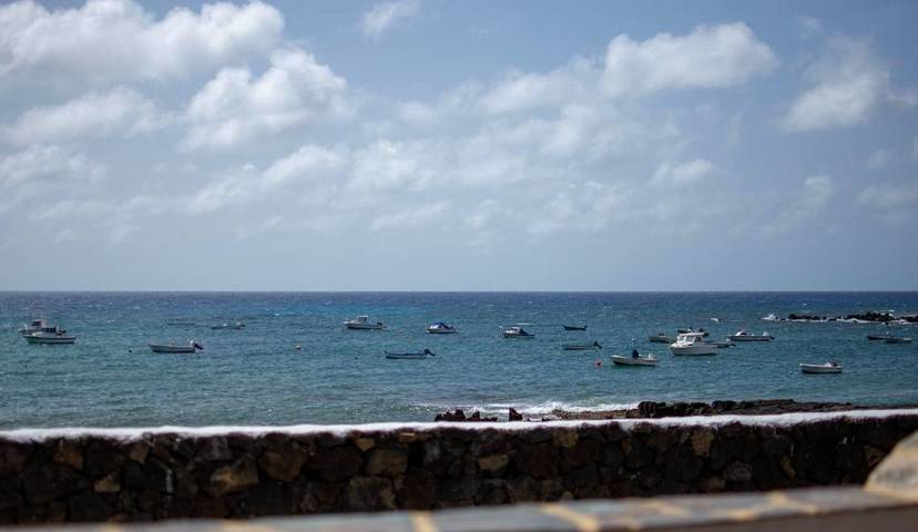 Apartamento para 4 personas, con terraza y vistas, Se admiten mascotas en Punta de las Mujeres