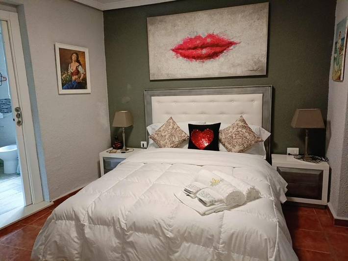 Apartamento de vacaciones para 2 personas, con jardín además de vistas y piscina - 1