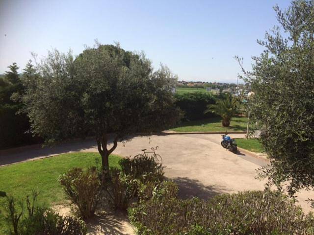 Gîte pour 4 personnes, avec piscine et terrasse dans Office De Tourisme De Canet En Roussillon - 3